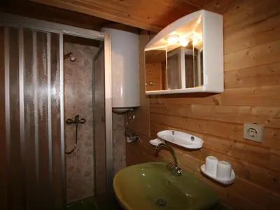 Ein Badezimmer in der Unterkunft Apartment Schöser by Interhome