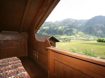 Ein allgemeiner Bergblick oder ein Berglick von der Ferienwohnung aus