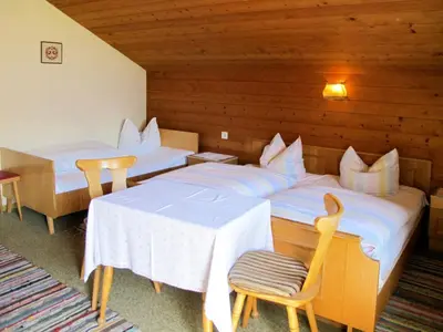 Ein Sitzbereich in der Unterkunft Apartment Bauernhaus Schusterhäusl by Interhome