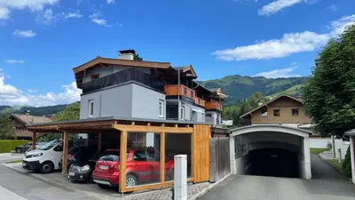Ein allgemeiner Bergblick oder ein Berglick von der Ferienwohnung aus