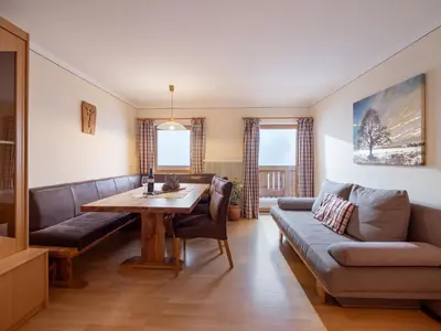 Ein Sitzbereich in der Unterkunft Haus Hofbichl