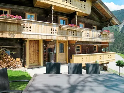 Das Gebäude in dem sich das Chalet befindet