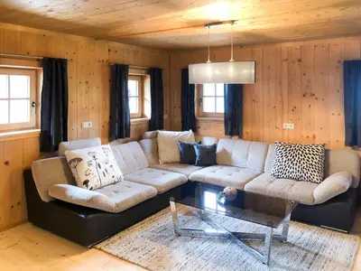 Ein Sitzbereich in der Unterkunft Chalet Alm Chalet by Interhome