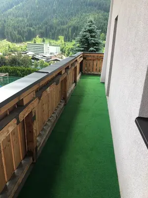 Ein allgemeiner Bergblick oder ein Berglick von der Ferienwohnung aus