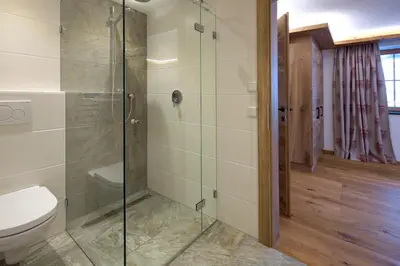 Ein Badezimmer in der Unterkunft Blattlhof