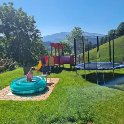 Ein Kinderspielbereich in der Unterkunft Brandhof