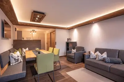 Ein Sitzbereich in der Unterkunft Appartements Rosengarten