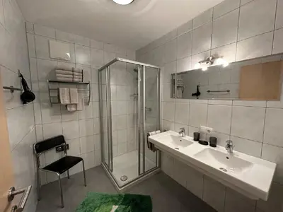 Ein Badezimmer in der Unterkunft Eichenhof