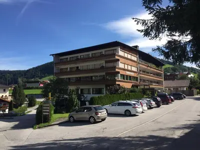 Das Gebäude in dem sich die Ferienwohnung befindet