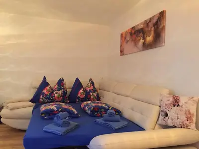 Ein Sitzbereich in der Unterkunft Salven-Lodge