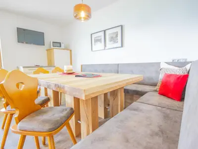 Ein Sitzbereich in der Unterkunft Apartment Brandegg Top 1 by Interhome
