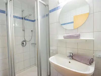 Ein Badezimmer in der Unterkunft Apartment Brandegg Top 3 by Interhome