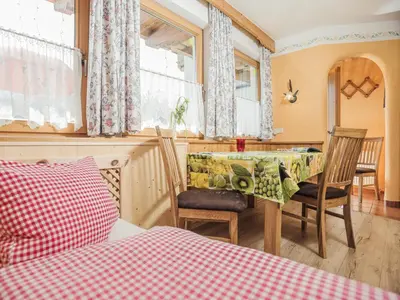 Ein Sitzbereich in der Unterkunft Ferienwohnung Martin