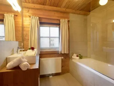 Ein Badezimmer in der Unterkunft Appartements Pöllhof