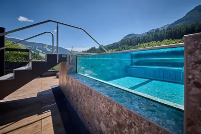 Der Swimmingpool an oder in der Nähe von The Poolhouse Boutique Lodge