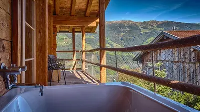 Ein allgemeiner Bergblick oder ein Berglick von der Ferienwohnung aus