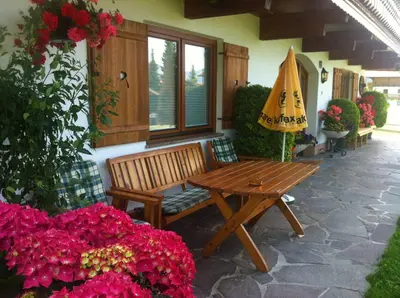 Ein Garten an der Unterkunft Pension Samerhof