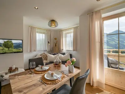 Ein allgemeiner Bergblick oder ein Berglick von der Ferienwohnung aus