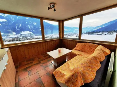 Ein allgemeiner Bergblick oder ein Berglick von der Ferienwohnung aus