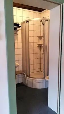 Ein Badezimmer in der Unterkunft Villa Zeppelin - App Smaragd