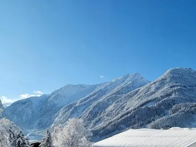 Ein allgemeiner Bergblick oder ein Berglick von der Ferienwohnung aus