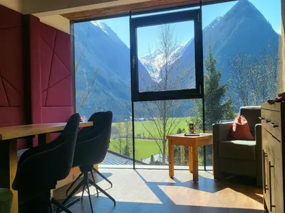 Ein allgemeiner Bergblick oder ein Berglick von der Ferienwohnung aus