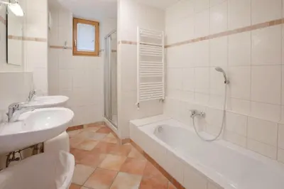 Ein Badezimmer in der Unterkunft Holiday flat Bärlerhof XXL, Königsleiten