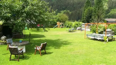 Ein Garten an der Unterkunft Haus Gartner 4-5 pers appartement