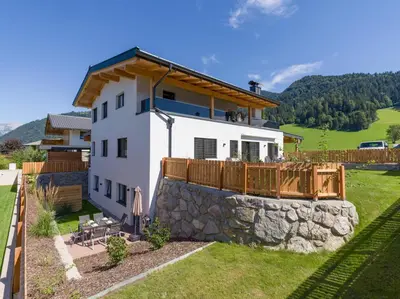 Ein allgemeiner Bergblick oder ein Berglick von der Ferienwohnung aus