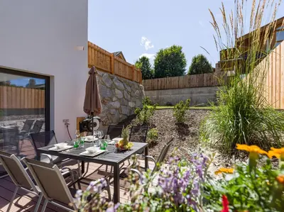 Ein Garten an der Unterkunft Ferienwohnung Treichl