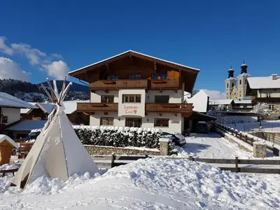 Landhaus Tirol im Winter