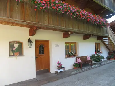 Eine Fassade oder ein Eingang zu Haus Moosbrunn