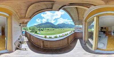 Ein allgemeiner Bergblick oder ein Berglick von der Ferienwohnung aus
