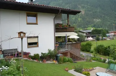 Ein allgemeiner Bergblick oder ein Berglick von der Ferienwohnung aus