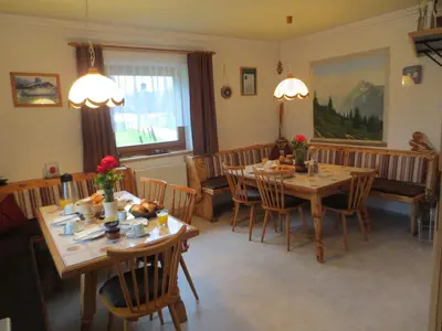 Ein Sitzbereich in der Unterkunft Gästehaus Scharler