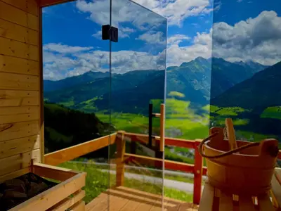 Ein allgemeiner Bergblick oder ein Berglick von der Pension aus