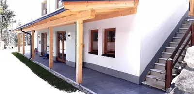 Das Gebäude in dem sich die Ferienwohnung befindet