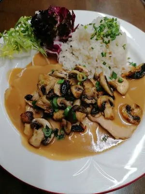 Essen im Hotel oder in der Nähe