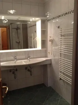 Ein Badezimmer in der Unterkunft Haus Zirmblick