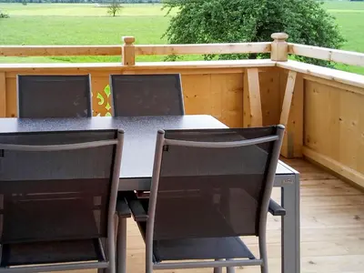 Ein Balkon oder eine Terrasse in der Unterkunft Apartment Zillertalblick by Interhome