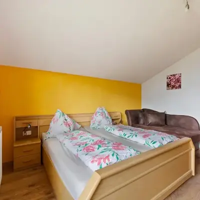 Sunlit Apartment near Ski Area in Hollersbach im Pinzgau