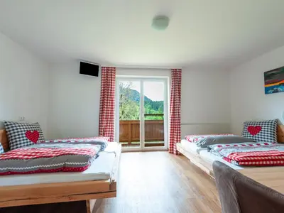 Ein Bett oder Betten in einem Zimmer der Unterkunft Holiday Home Brixen Valley Ski Bus Access