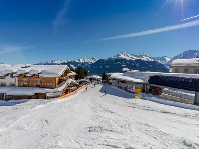 Chalet in Kirchberg near Ski Lift & Sauna im Winter