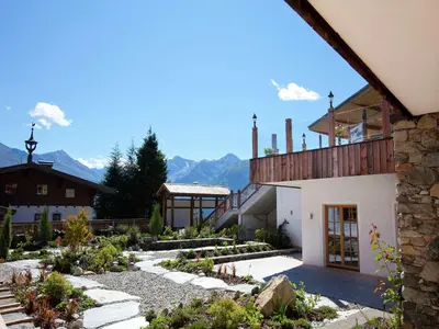 Ein allgemeiner Bergblick oder ein Berglick von der Ferienwohnung aus
