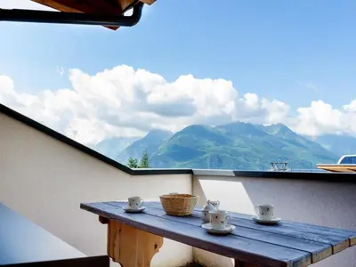 Ein allgemeiner Bergblick oder ein Berglick von der Ferienwohnung aus