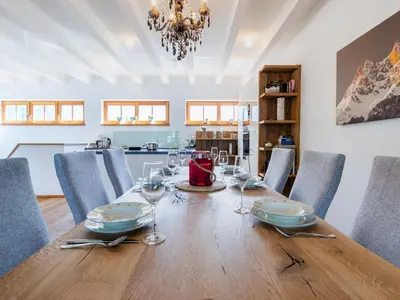 Ein Sitzbereich in der Unterkunft Apartment with Sauna and Ski In Out