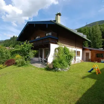 Chalet in Neukirchen near Ski Lifts
