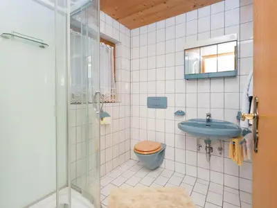 Ein Badezimmer in der Unterkunft Apartment in Waidring near PillerseeTal Ski Area