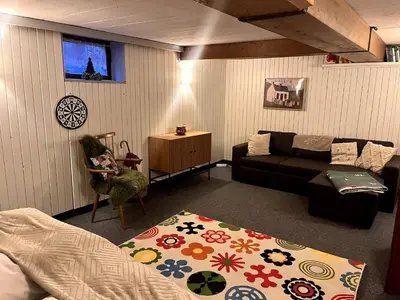 Ein Sitzbereich in der Unterkunft Chalet Levi by Alpine Host Helpers