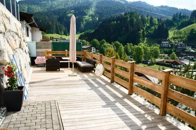 Ein allgemeiner Bergblick oder ein Berglick von der Ferienwohnung aus